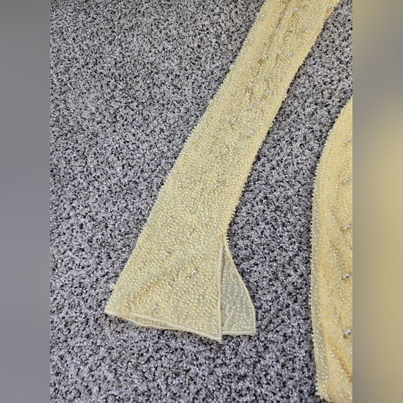 Oh Polly Plunging Long Sleeve Beaded Dress Yellow Womens Size 8 Fits Like 6 NWT - Picture 6 of 16